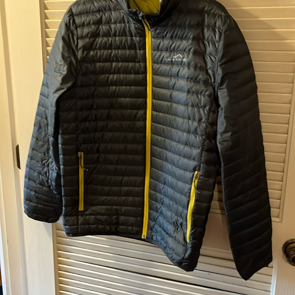P521  Eddie Bauer small jacket